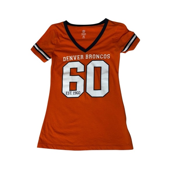 XS BRONCOS T SHIRT V NECK - Picture 1 of 5